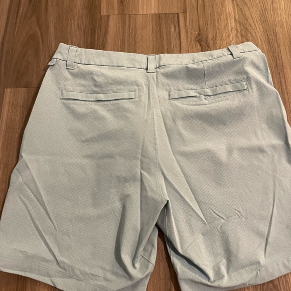 LULULEMON Men’s Work Shorts - Picture 3 of 7